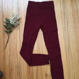 BURGUNDY LEGGINGS